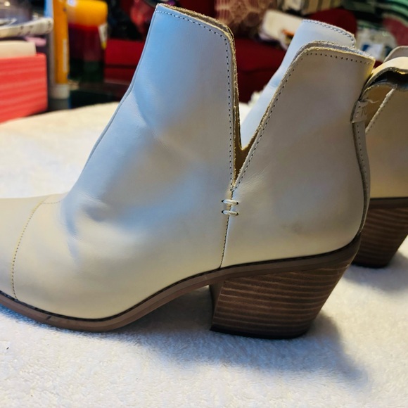 Toms Shoes - Brand New Ankle Boots By TOMS - Size 8.5 - Heel Height 3 Inches - Box 36